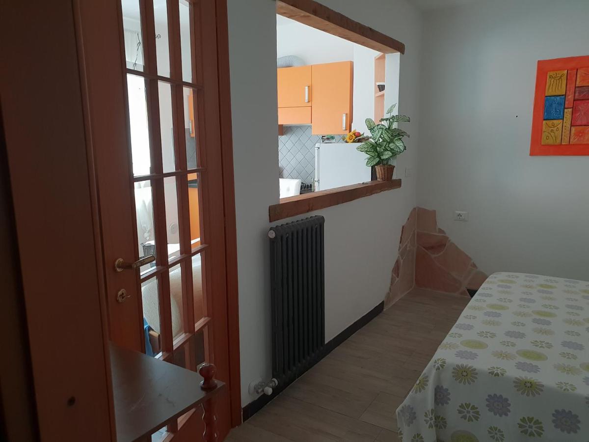 Casa Vacanze L'Agrifoglio Bed & Breakfast Magliolo Exterior photo