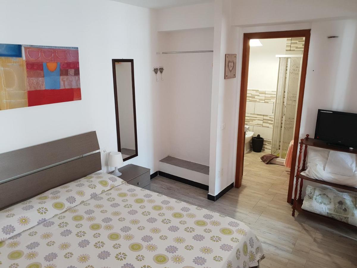 Casa Vacanze L'Agrifoglio Bed & Breakfast Magliolo Exterior photo