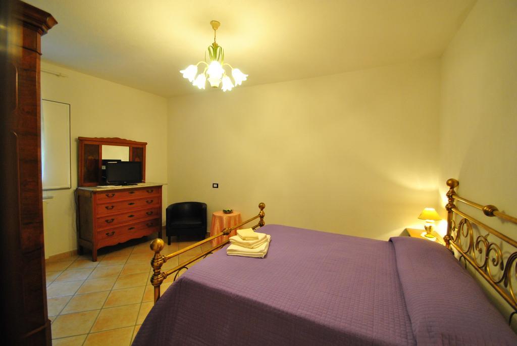 Casa Vacanze L'Agrifoglio Bed & Breakfast Magliolo Room photo