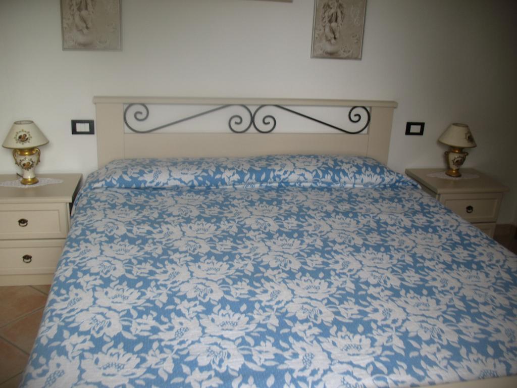 Casa Vacanze L'Agrifoglio Bed & Breakfast Magliolo Room photo