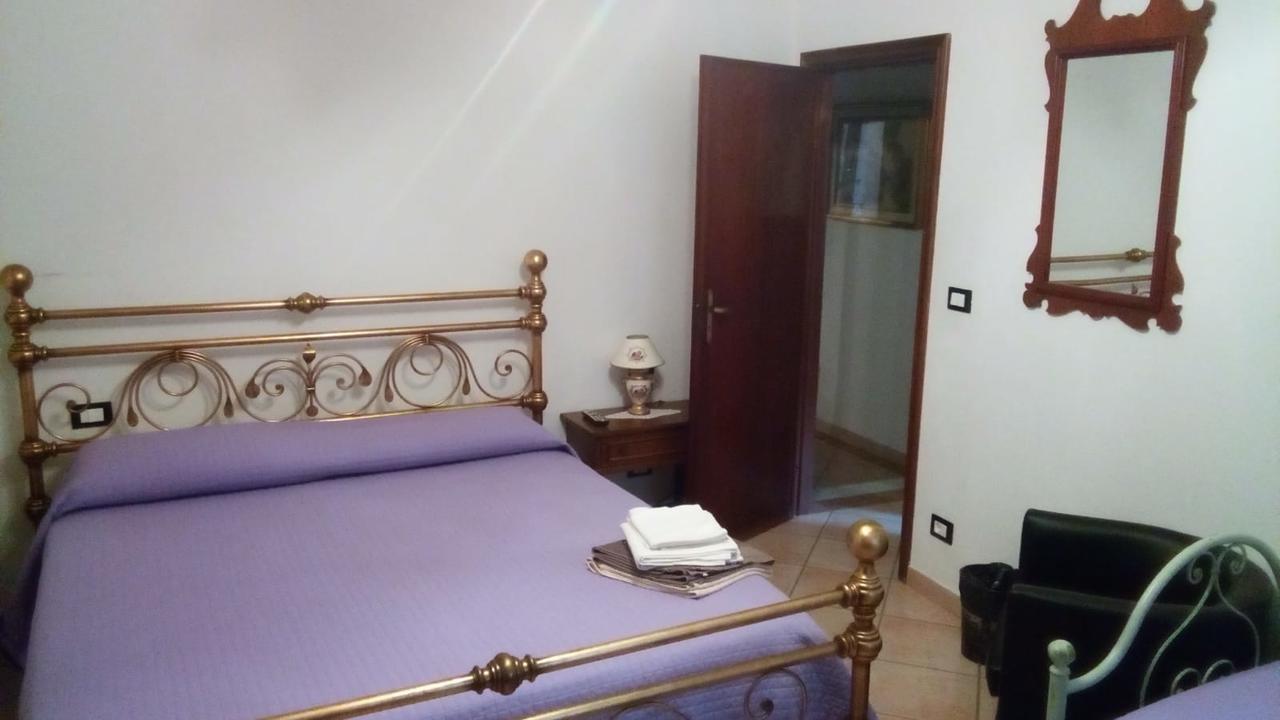 Casa Vacanze L'Agrifoglio Bed & Breakfast Magliolo Exterior photo
