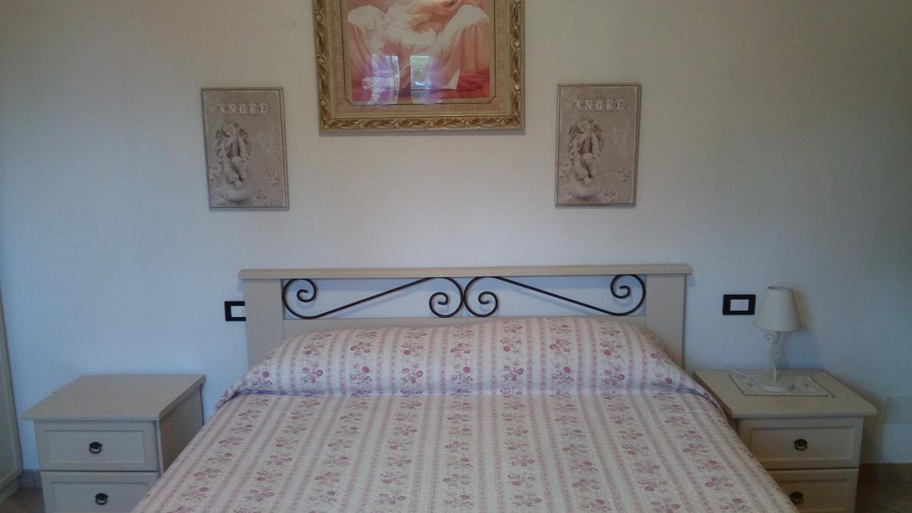Casa Vacanze L'Agrifoglio Bed & Breakfast Magliolo Exterior photo